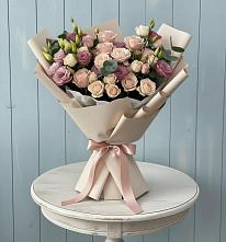 Букет цветов из:  Розы и Лизиантусы в Карагайлинском