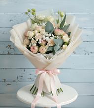 Букет цветов из:  Розы и Лизиантусы #REPLACE_PRED# Карагайлинском