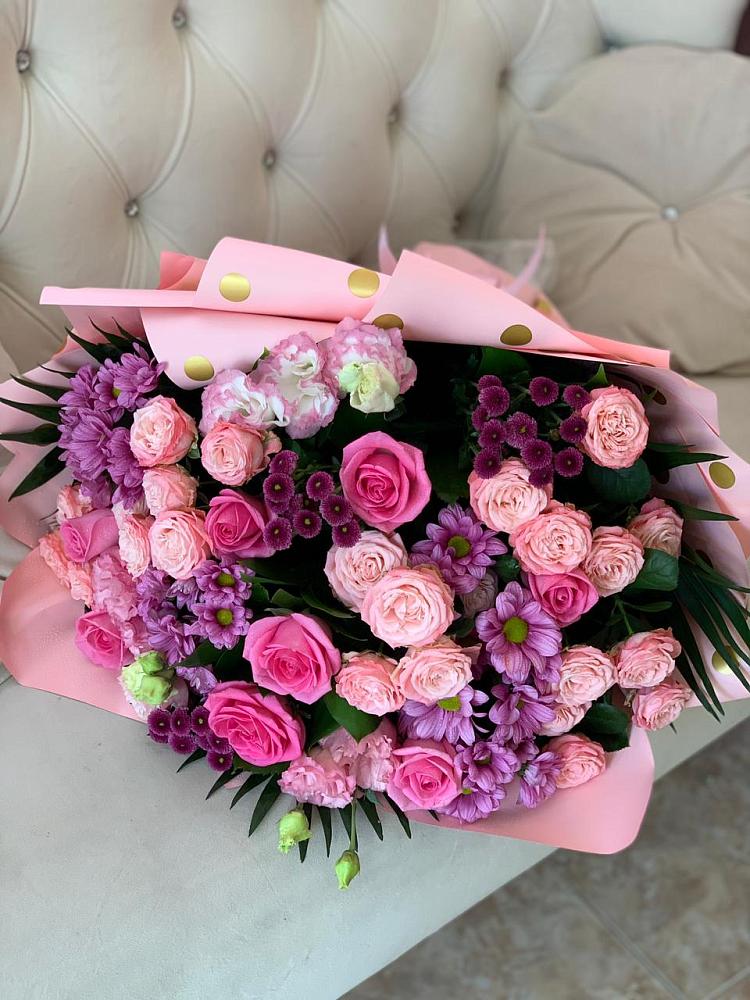 Букет цветов из: Хризантемы, Розы и Лизиантусы в Карагайлинском