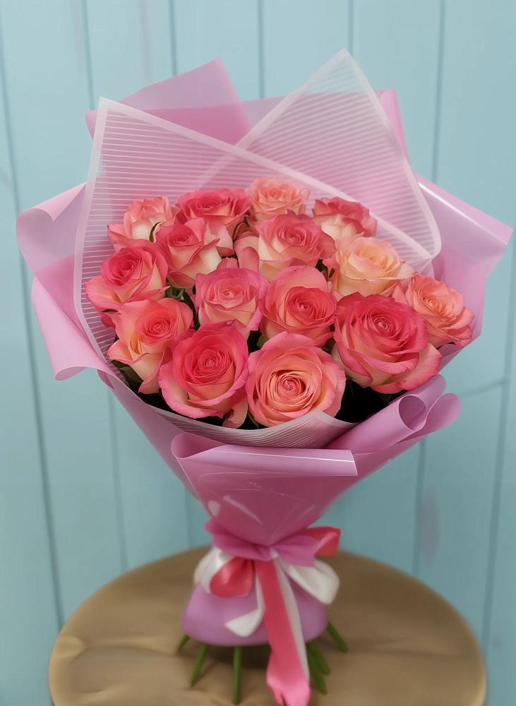 Букет 15 Розовых роз Равель в Карагайлинском