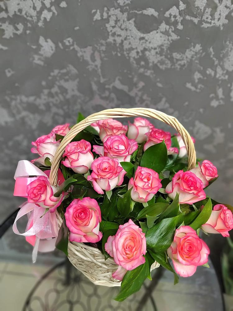 Цветочная композиция из Розы в корзине в Карагайлинском
