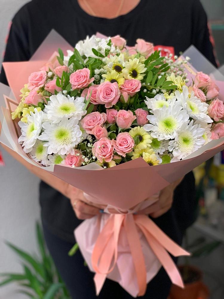 Букет цветов из: Розы и Хризантемы в Карагайлинском