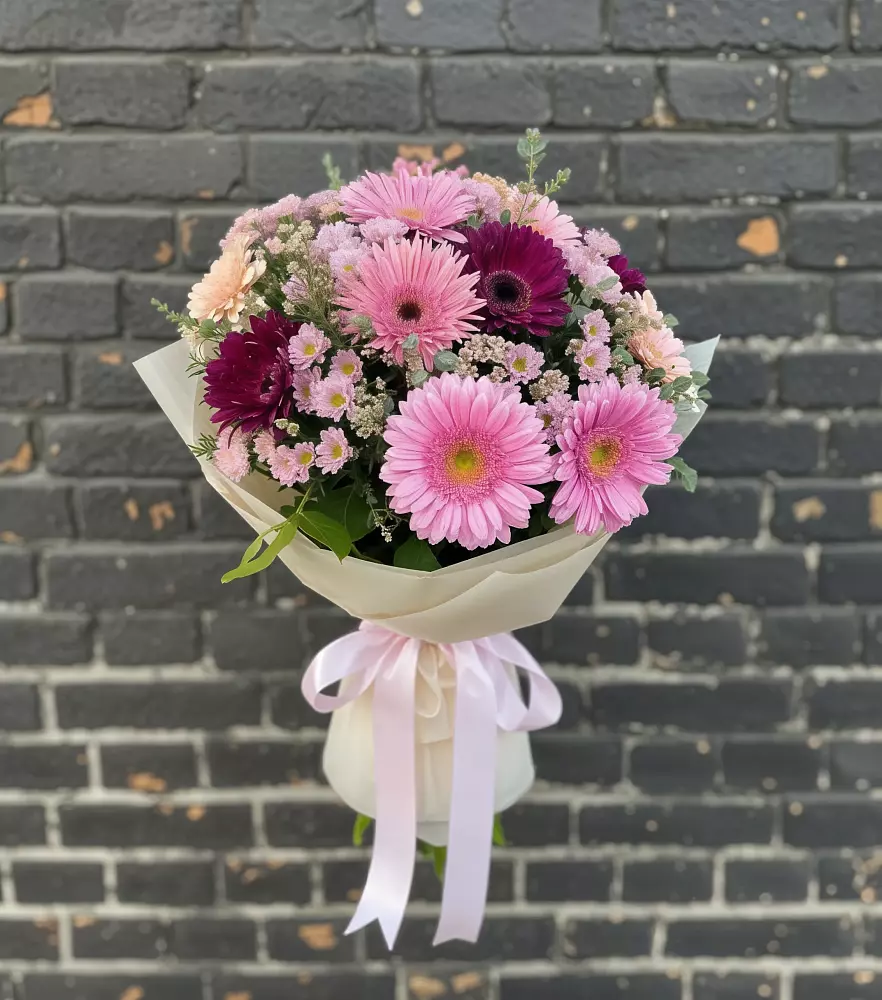 Букет цветов из: Герберы и Хризантемы в Карагайлинском