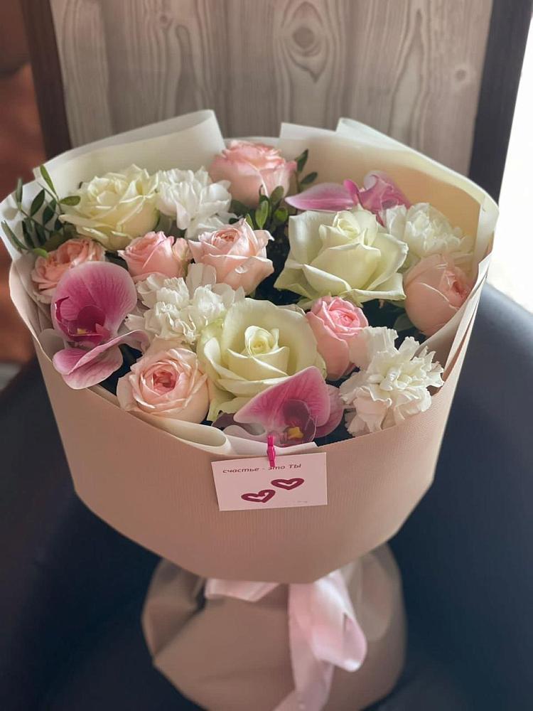 Букет цветов из: Орхидеи, Розы и Гвоздики в Карагайлинском