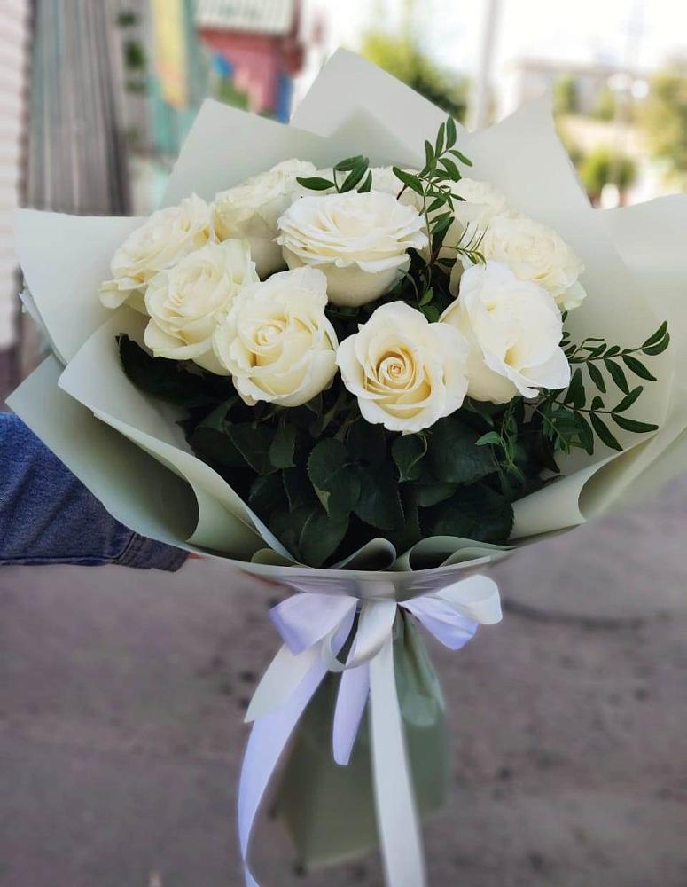 Букет Белые розы Проуд в Карагайлинском