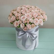 Цветочная композиция из Розы в шляпной коробке в Карагайлинском