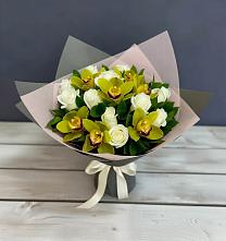 Букет цветов из:  Орхидеи и Розы #REPLACE_PRED# Карагайлинском