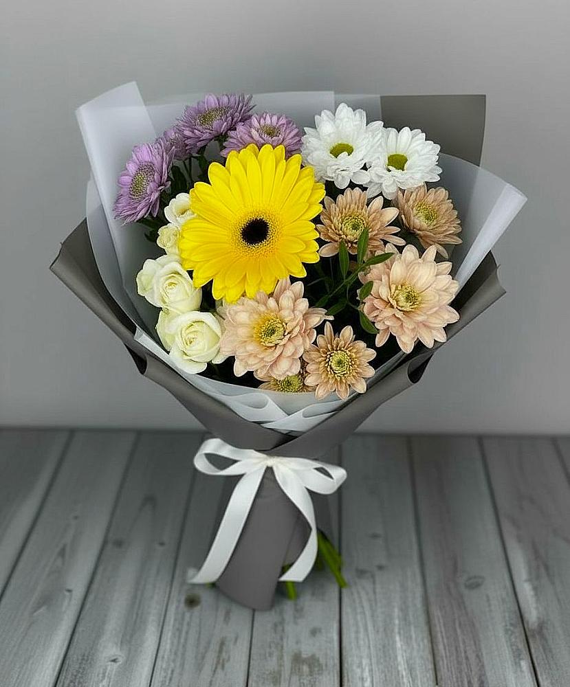Букет цветов из: Розы, Герберы и Хризантемы в Карагайлинском