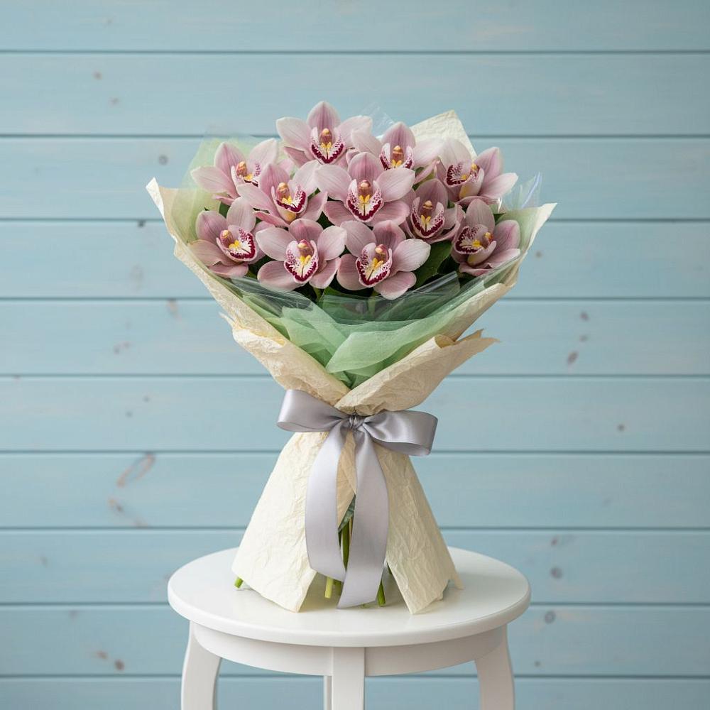 Букет цветов из: Орхидеи и Розы в Карагайлинском