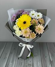 Букет цветов из:  Розы, Герберы и Хризантемы в Карагайлинском
