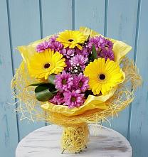 Букет цветов из:  Хризантемы и Герберы #REPLACE_PRED# Карагайлинском