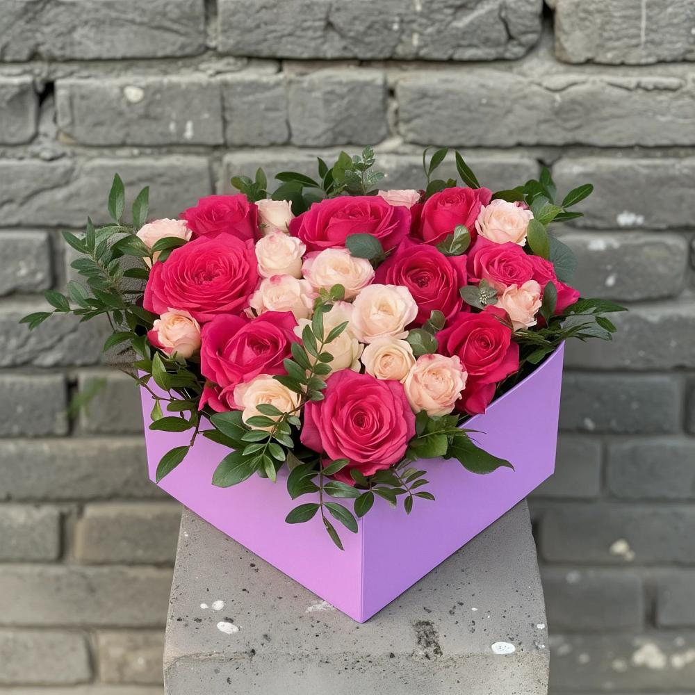 Цветочная композиция из Розы в коробке в Карагайлинском