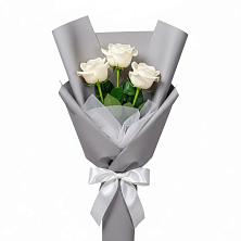 Букет 3 белые розы в Карагайлинском