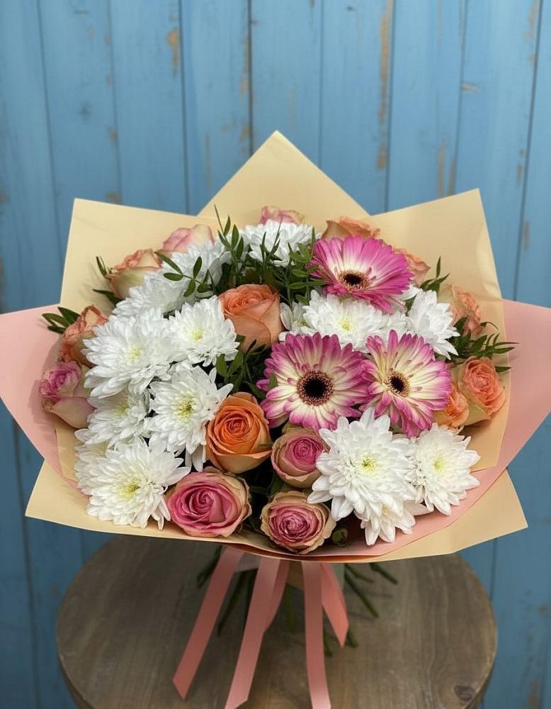 Букет цветов из: Розы, Герберы и Хризантемы в Карагайлинском