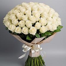 Букет 101 беля роза Белоснежка в Карагайлинском
