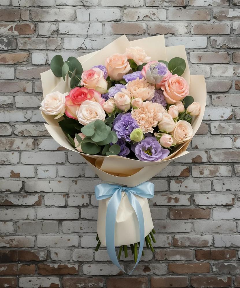 Букет цветов из: Розы, Лизиантусы и Гвоздики в Карагайлинском