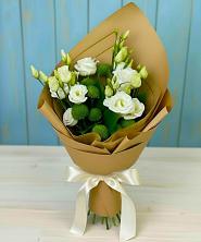 Букет цветов из:  Хризантемы и Лизиантусы в Карагайлинском