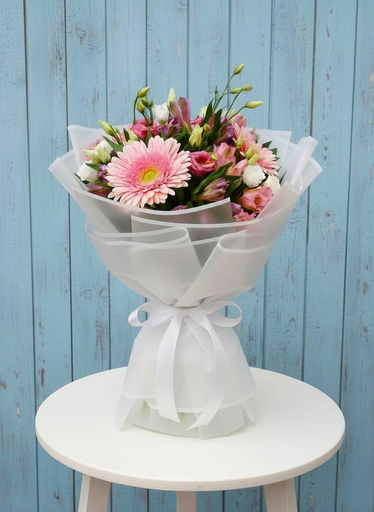 Букет цветов из: Герберы, Альстромерии и Лизиантусы в Карагайлинском