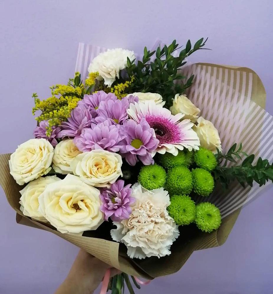 Букет цветов из: Хризантемы, Розы, Гвоздики и Герберы в Карагайлинском