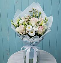Букет цветов из:  Розы и Лизиантусы в Карагайлинском