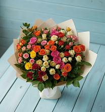 Букет Микс из разноцветных кустовых роз в Карагайлинском